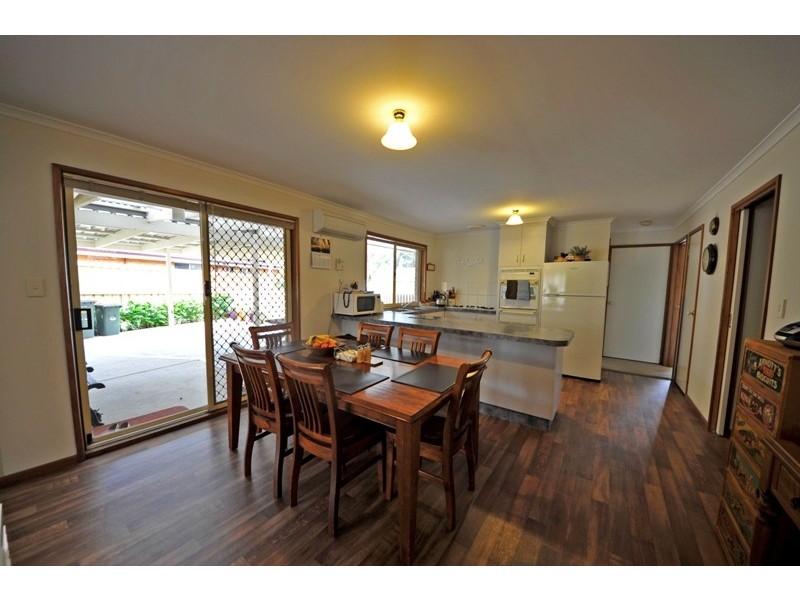 13 Adam Court, Drouin VIC 3818