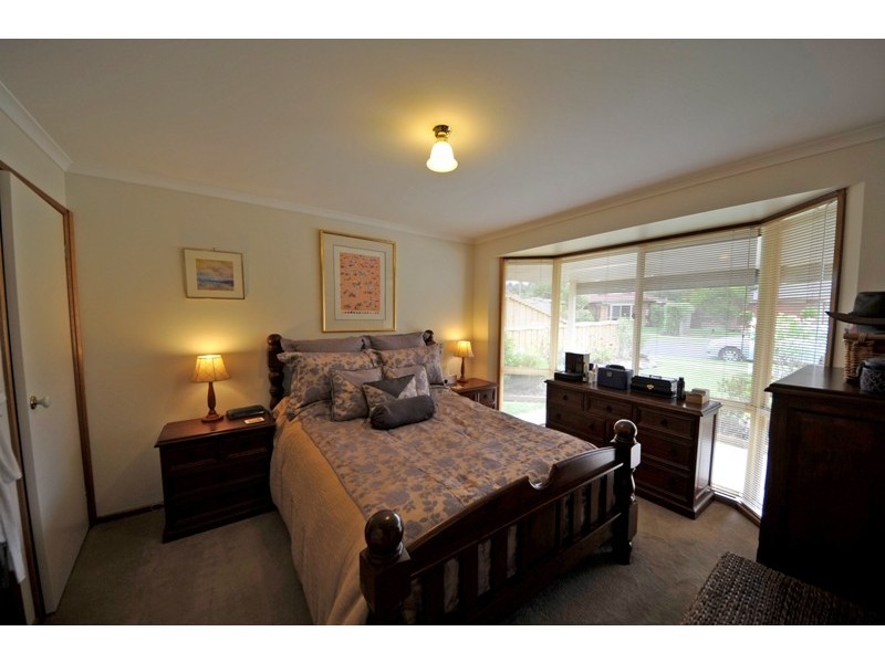 13 Adam Court, Drouin VIC 3818