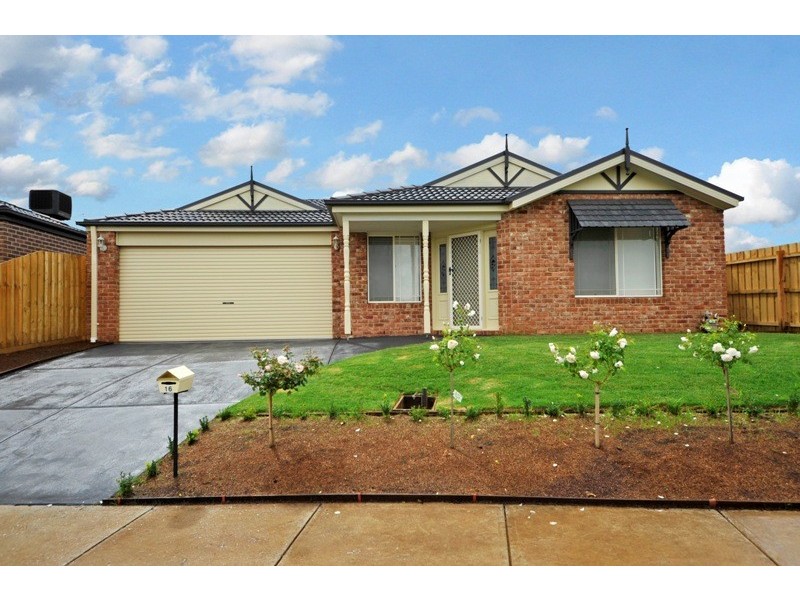 16 Jamescott Drive, Drouin VIC 3818