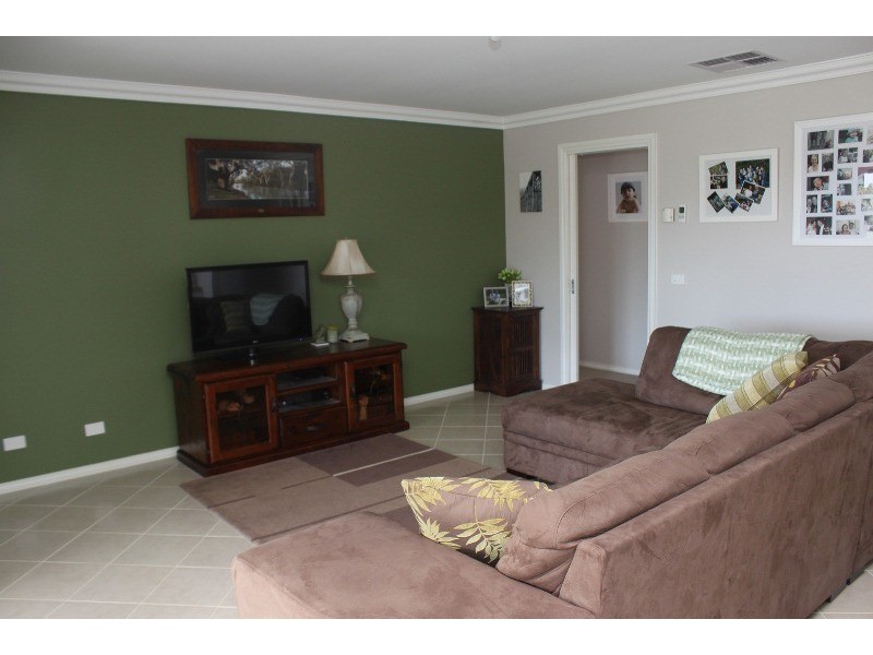 1 Picadilly Court, Drouin VIC 3818