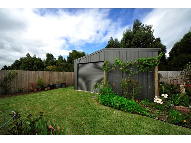 4 Ti Tree Court, Yarragon VIC 3823