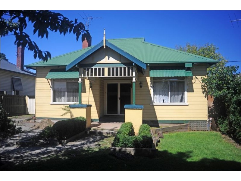 6 Lampard Road, Drouin VIC 3818