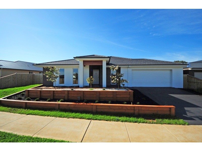 175 Twin Range Drive, Warragul VIC 3820