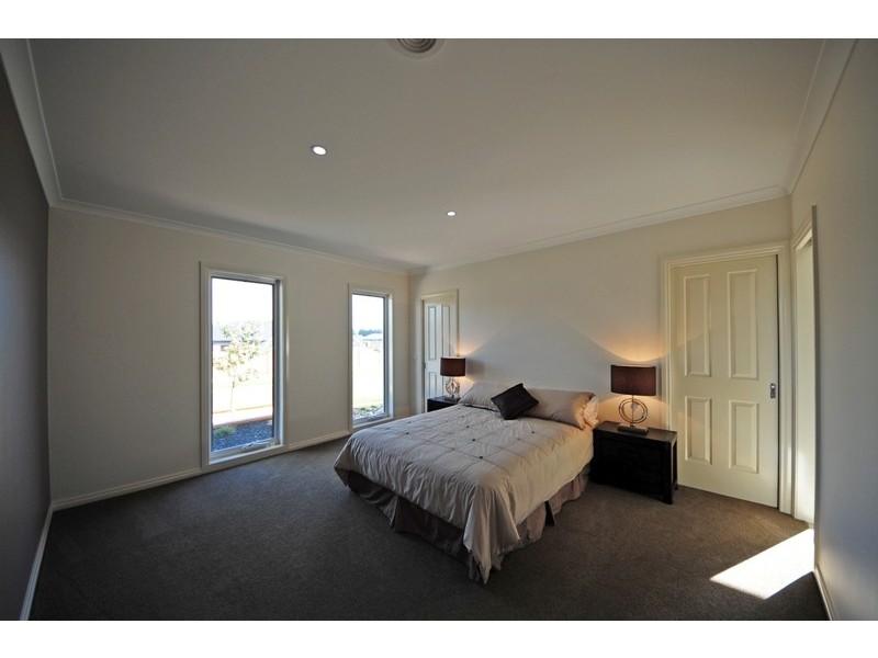 175 Twin Range Drive, Warragul VIC 3820