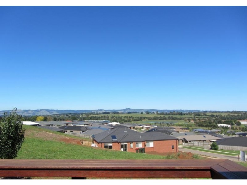 19 Valley Vista Drive, Warragul VIC 3820