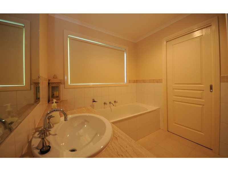 4/96 Albert Road, Warragul VIC 3820