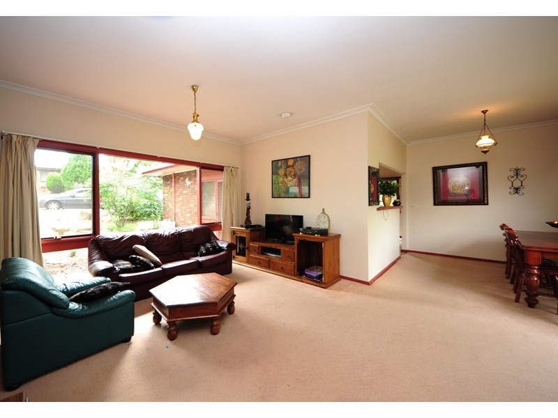 6 Murrell Street, Drouin VIC 3818