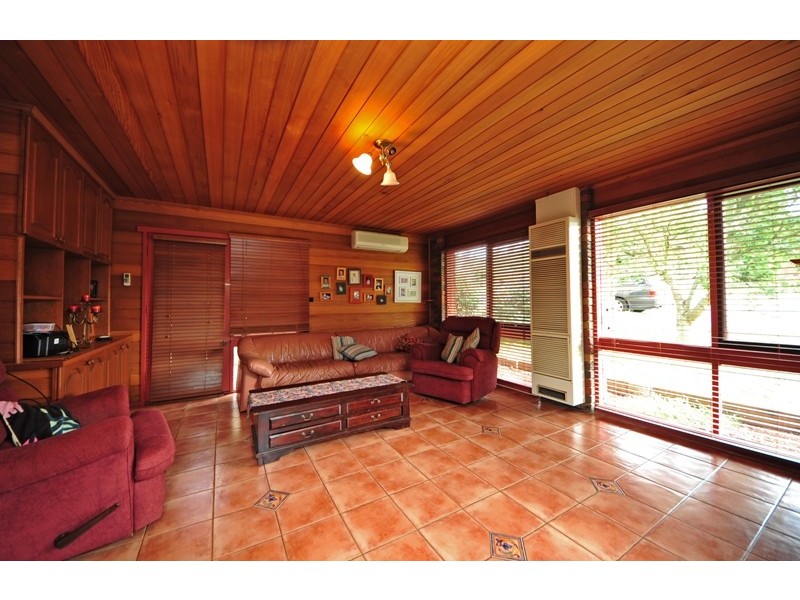 6 Murrell Street, Drouin VIC 3818