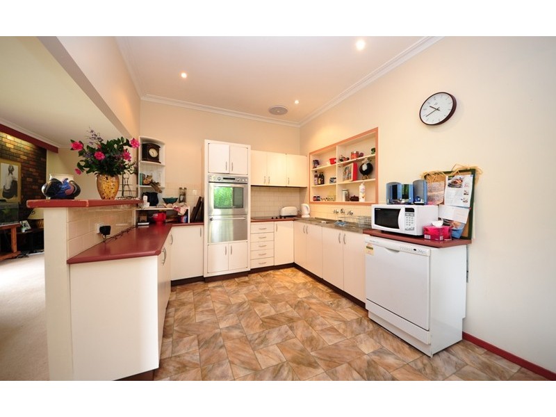 6 Murrell Street, Drouin VIC 3818