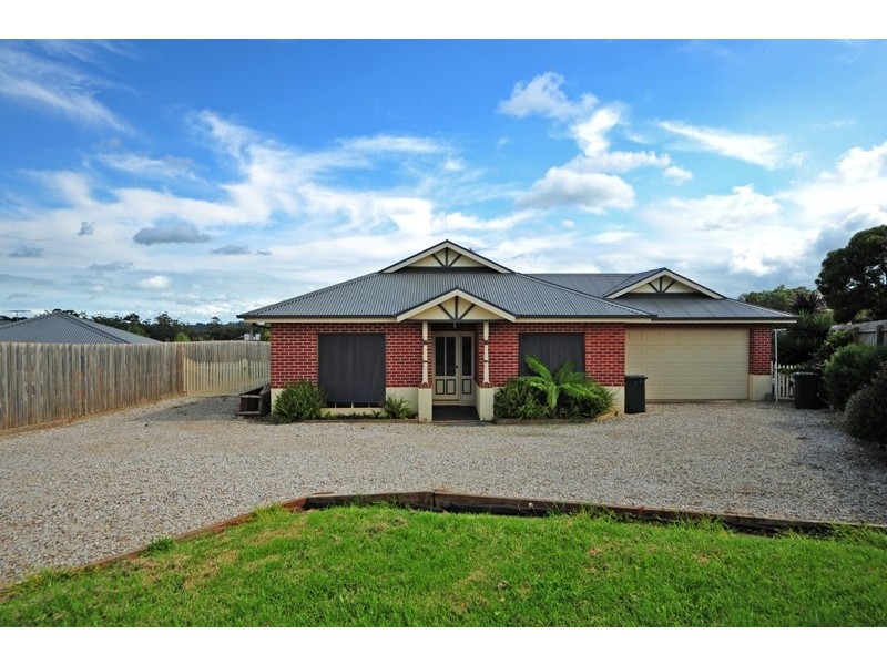 7 Emma Close, Drouin VIC 3818