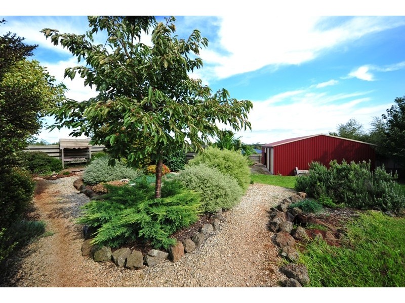 7 Emma Close, Drouin VIC 3818