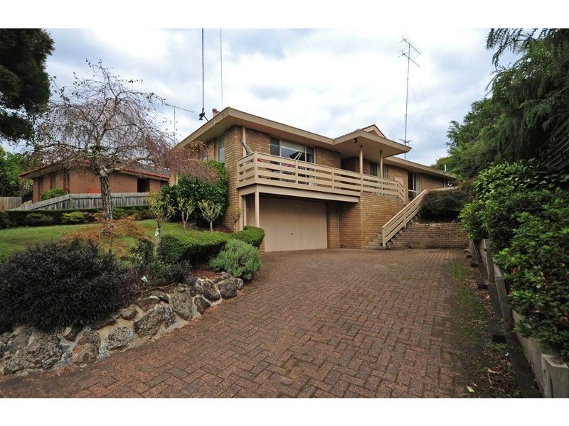 11 Valley View Street, Warragul VIC 3820