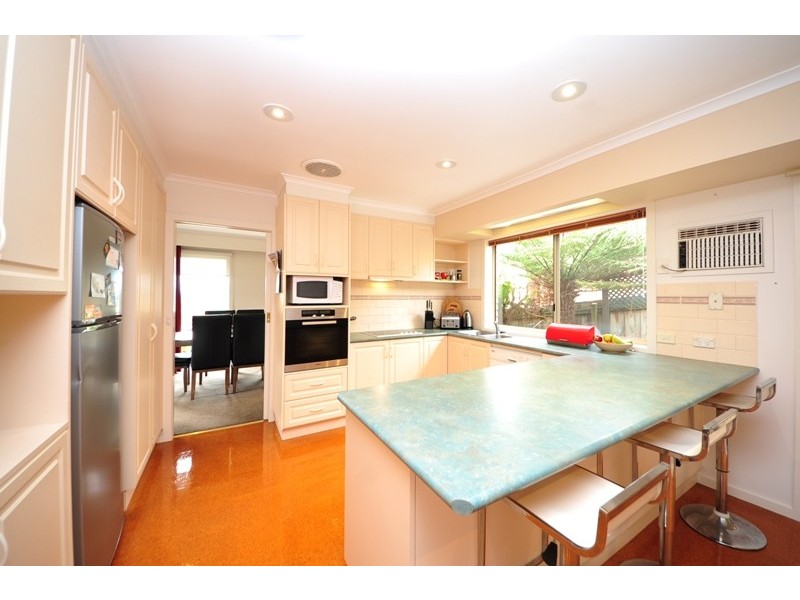 11 Valley View Street, Warragul VIC 3820