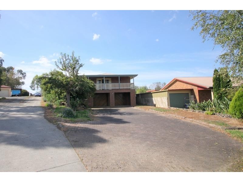 21 Burtonwood Court, Neerim South VIC 3831