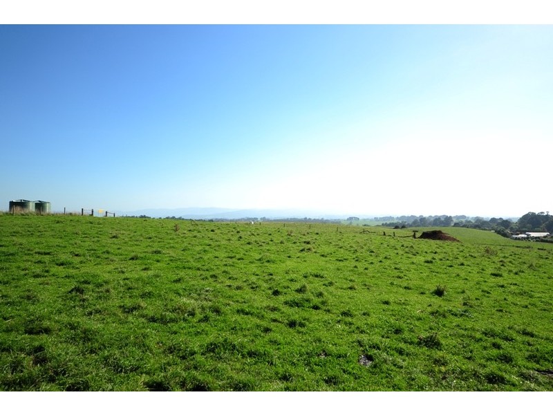 18 Lyndhurst Square, Drouin VIC 3818