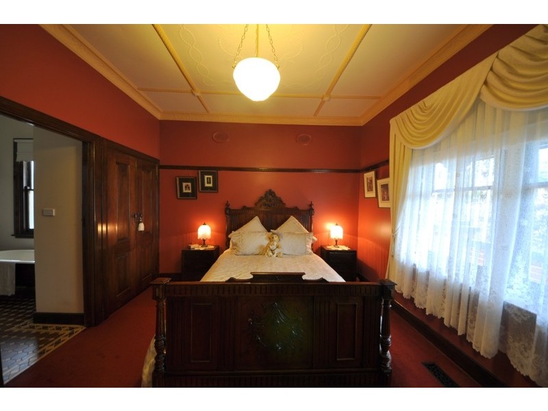 19 Peace Avenue, Warragul VIC 3820