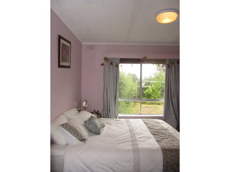 12 Francis Avenue, Drouin VIC 3818