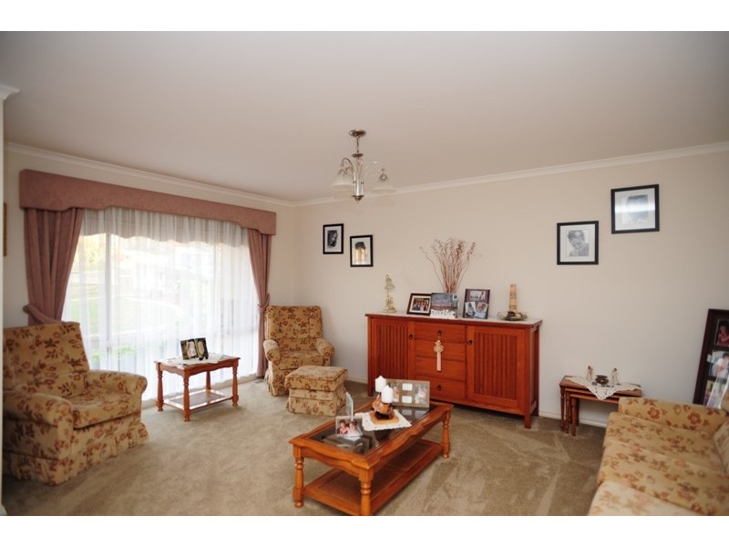 53 Walker Drive, Drouin VIC 3818