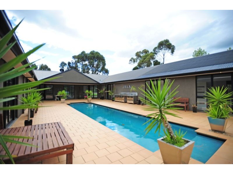 18 Dalmuir Court, Warragul VIC 3820