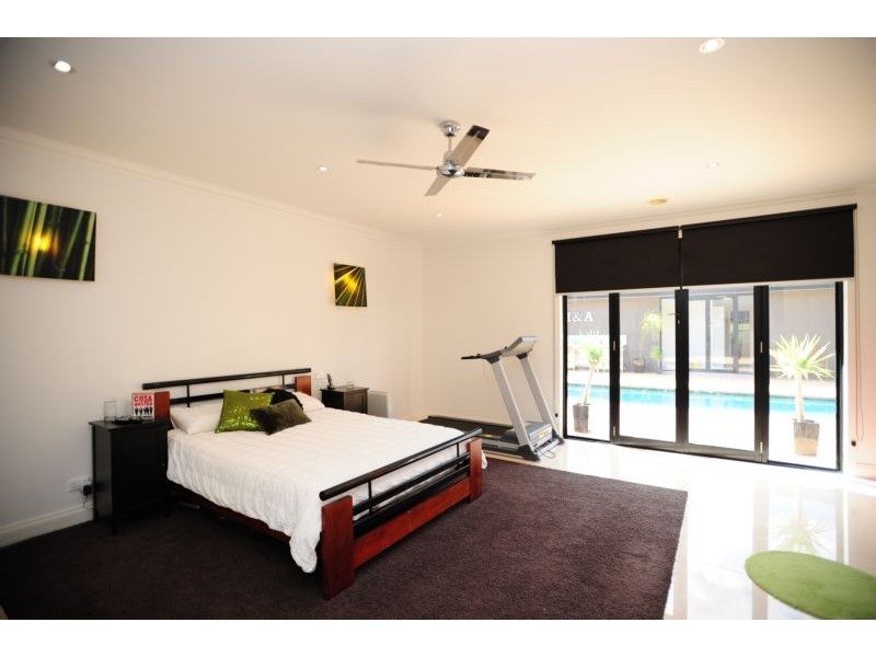 18 Dalmuir Court, Warragul VIC 3820