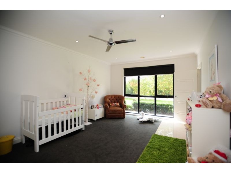 18 Dalmuir Court, Warragul VIC 3820