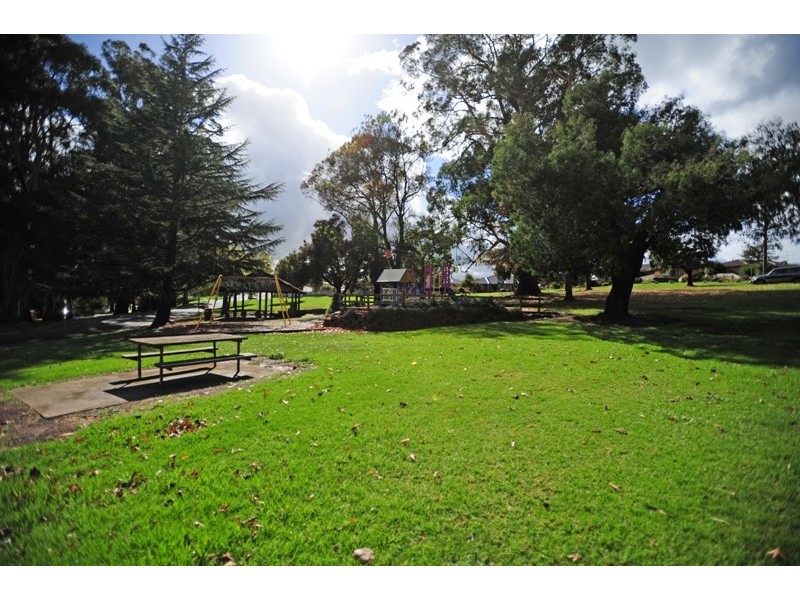 15 Hearn Street, Drouin VIC 3818