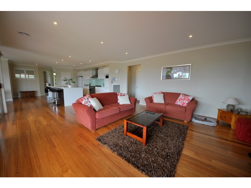 10 Callistemon Crescent, Drouin VIC 3818