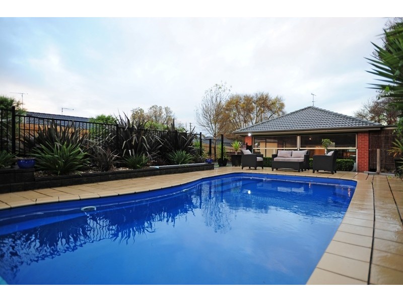 13 Normanby Street, Warragul VIC 3820