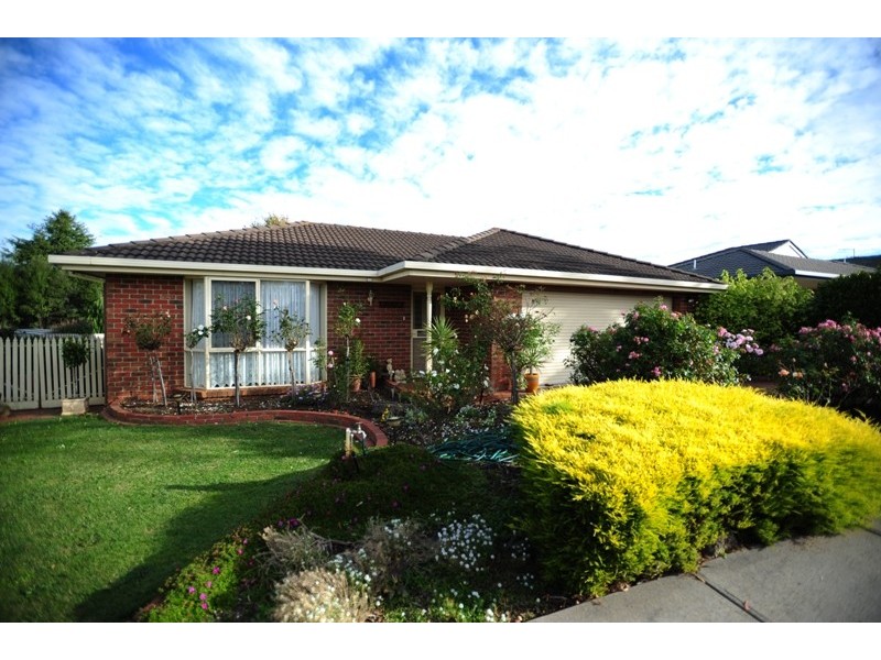 36 Outlook Drive, Drouin VIC 3818