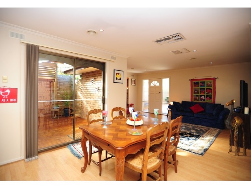 9 Koroit Street, Warragul VIC 3820