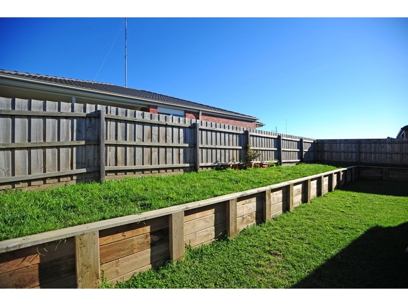 19 Harmon Drive, Drouin VIC 3818