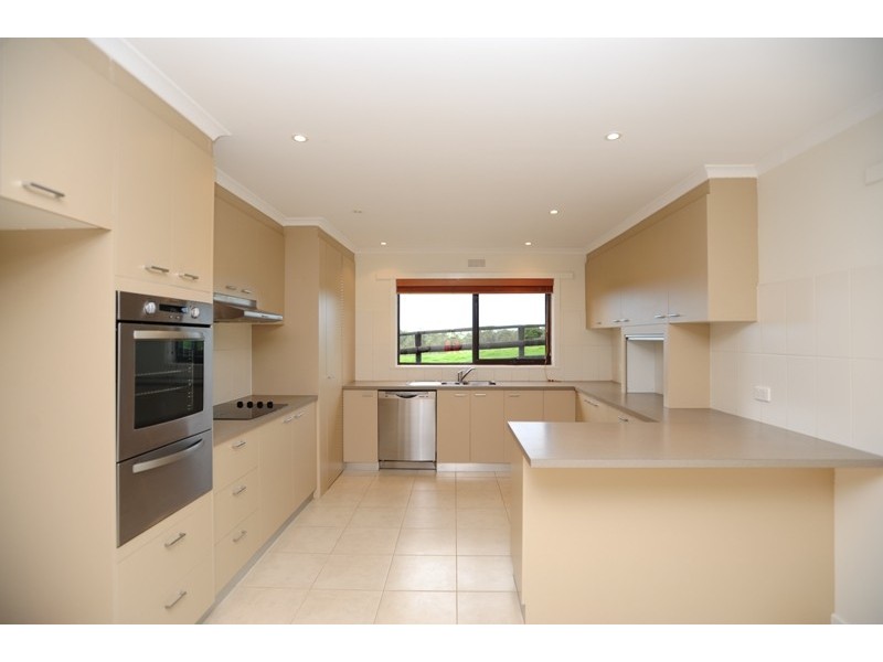 .475 Main Neerim Road, Drouin West VIC 3818