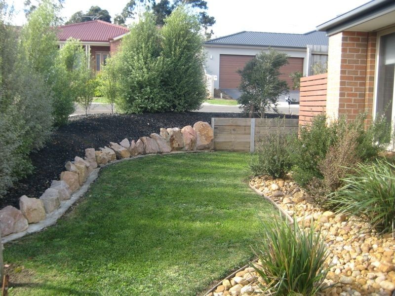 12 Eucalypt Court, Drouin VIC 3818