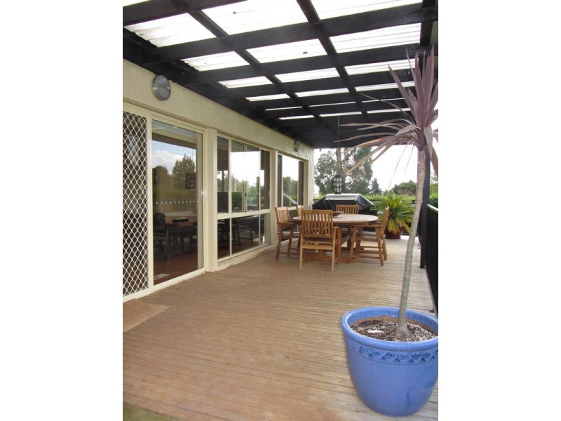 7 Wallace Crescent, Drouin VIC 3818