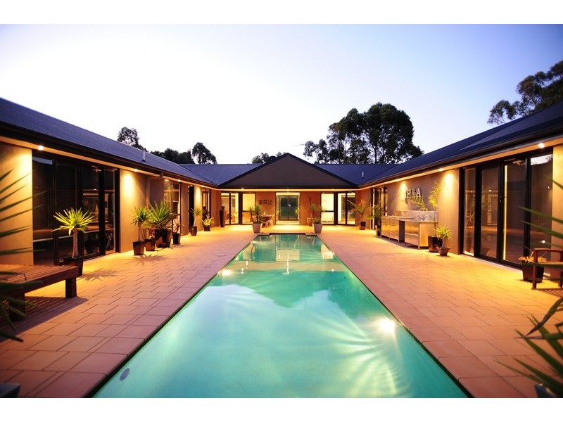 18 Dalmuir Court, Warragul VIC 3820