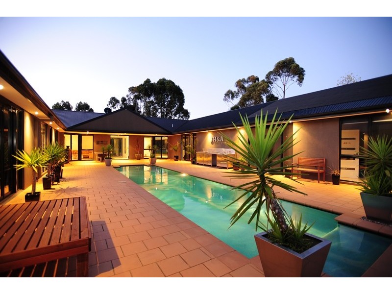 18 Dalmuir Court, Warragul VIC 3820