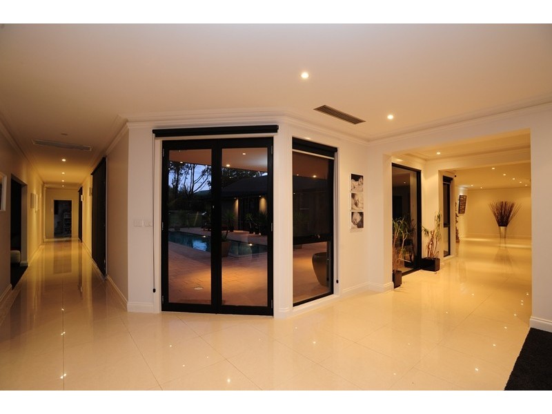 18 Dalmuir Court, Warragul VIC 3820