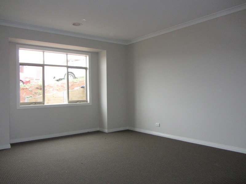 44 Kensington Square, Drouin VIC 3818