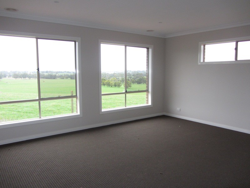44 Kensington Square, Drouin VIC 3818