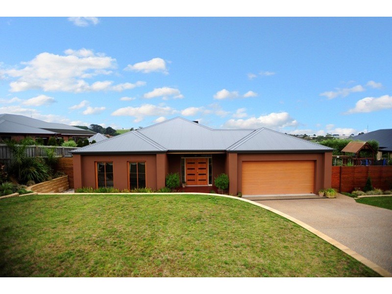 13 Arthurs Drive, Warragul VIC 3820