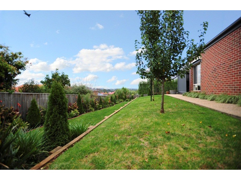 13 Arthurs Drive, Warragul VIC 3820