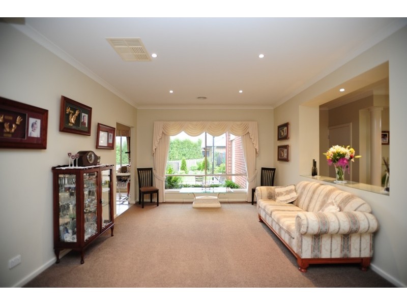 13 Arthurs Drive, Warragul VIC 3820