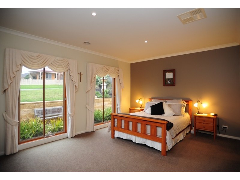 13 Arthurs Drive, Warragul VIC 3820
