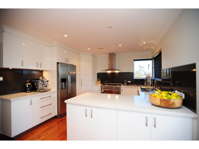 2 Lindsay Street, Drouin VIC 3818