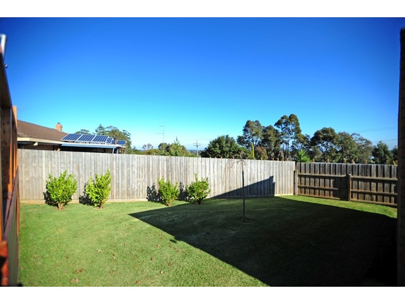 2 Lindsay Street, Drouin VIC 3818