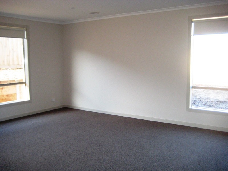 3 Greyfriars Way, Drouin VIC 3818