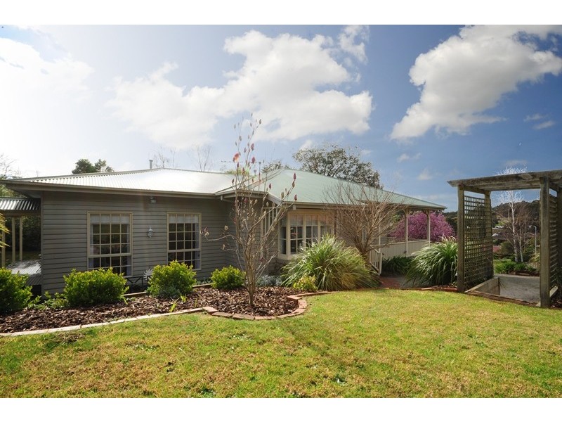 4 James Court, Drouin VIC 3818