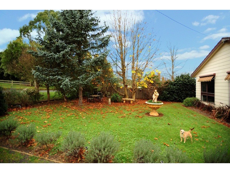 33 Platts Road, Buln Buln VIC 3821