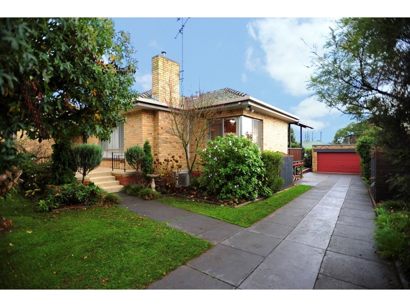 15 McNeilly Road, Drouin VIC 3818