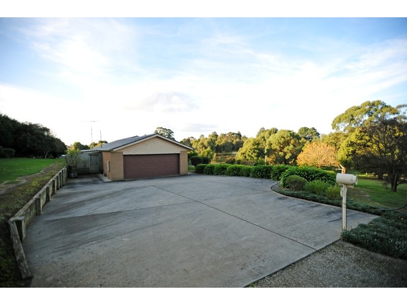 2 Warraview Close, Warragul VIC 3820